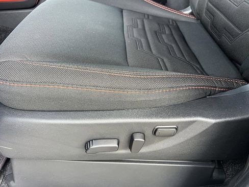 Certified 2025 Nissan Frontier PRO-4X image 21