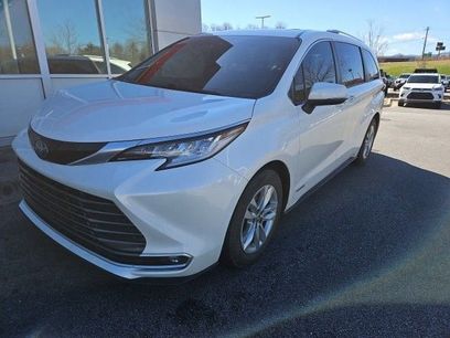 Used 2021 Toyota Sienna Limited