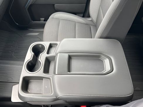 Used 2024 Chevrolet Silverado 1500 LT image 13