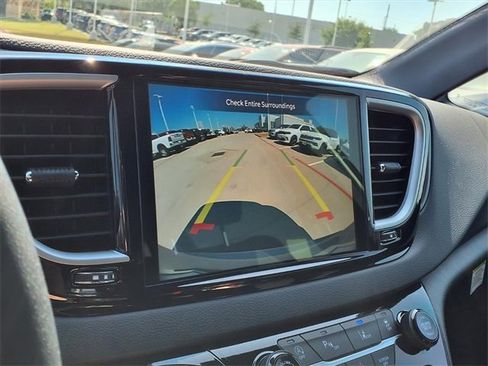 New 2026 Chrysler Voyager LX image 13