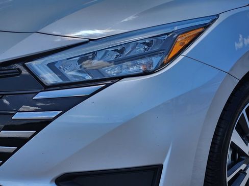 Used 2025 Nissan Versa SV FWD image 8