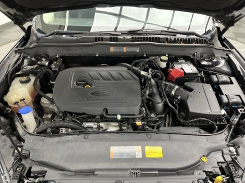 Used 2018 Ford Fusion SE w/ Equipment Group 201A FWD image 26