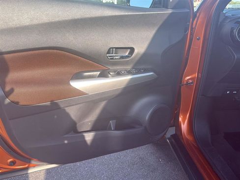 Used 2020 Nissan Kicks SR image 12