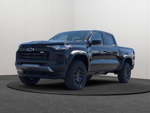 New 2026 Chevrolet Colorado Trail Boss AWD/4WD image 3