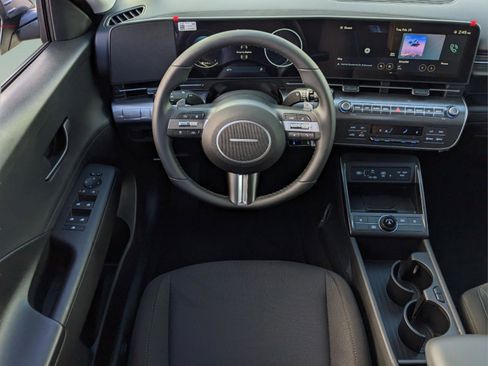 Used 2025 Hyundai Kona SEL image 20