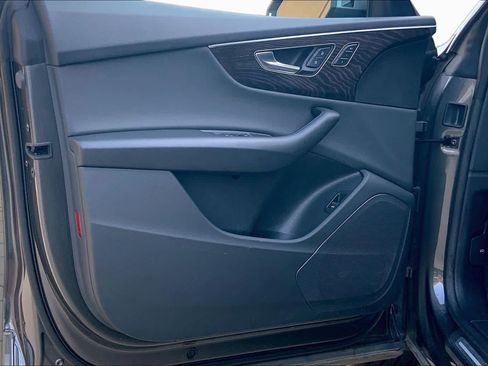 Used 2021 Audi Q8 Premium AWD/4WD image 22