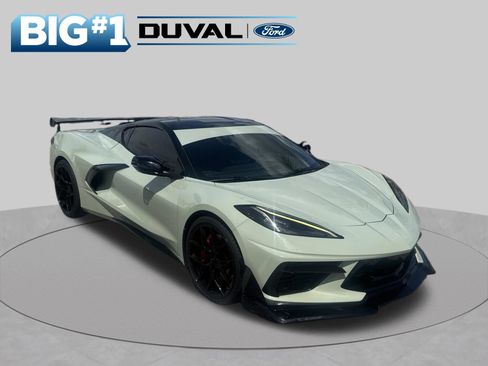 Used 2022 Chevrolet Corvette Stingray Coupe w/ Z51 Performance Package RWD image 1