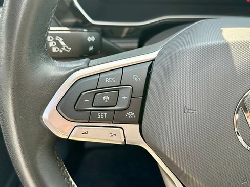 Used 2024 Volkswagen Jetta SE w/ Panoramic Sunroof Package FWD image 30