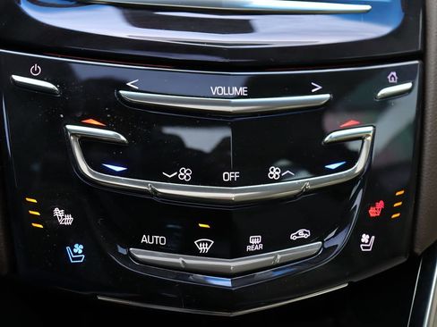 Used 2014 Cadillac XTS Premium image 28