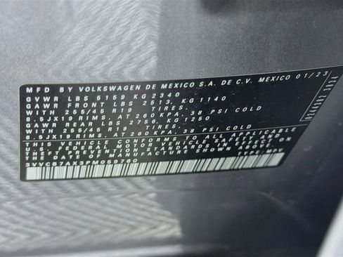 Used 2023 Volkswagen Tiguan SE R-Line FWD image 12
