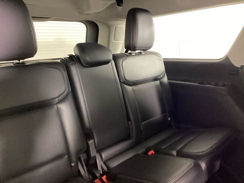Used 2025 Ford Expedition Max Platinum AWD/4WD image 12