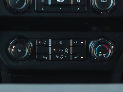 Used 2022 Ford F250 XL w/ STX Appearance Package image 27