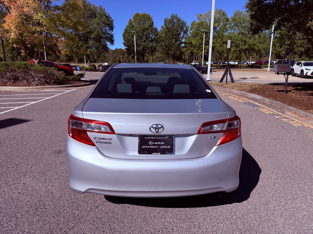 Used 2014 Toyota Camry LE FWD image 7