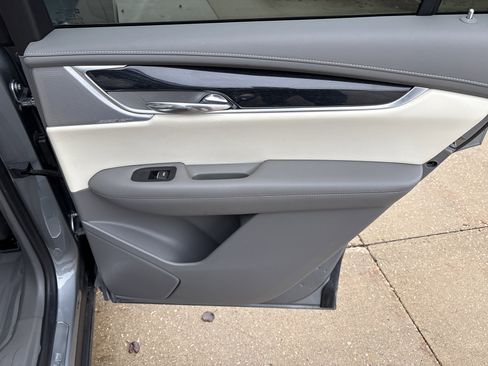 Certified 2024 Cadillac XT6 Premium Luxury w/ LPO, Floor Liner Package image 15