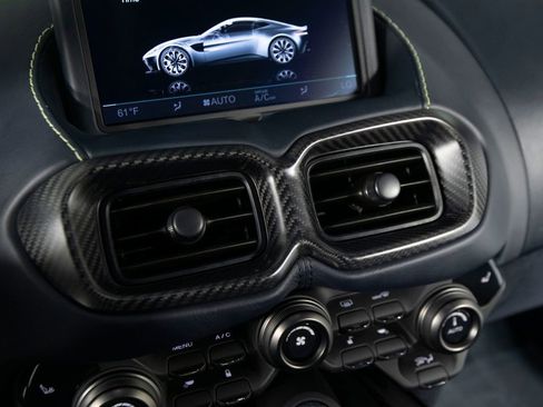 Used 2020 Aston Martin V8 Vantage AMR RWD image 22