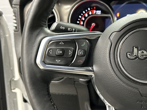 Used 2018 Jeep Wrangler Unlimited Rubicon AWD/4WD image 19
