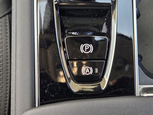 Used 2026 Volvo XC90 B6 Plus w/ Protection Package Premier AWD/4WD image 19