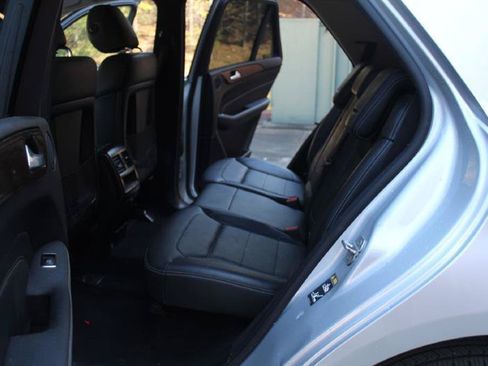 Used 2013 Mercedes-Benz ML 350 4MATIC image 9