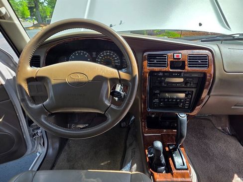 Used 2000 Toyota 4Runner Limited AWD/4WD image 47