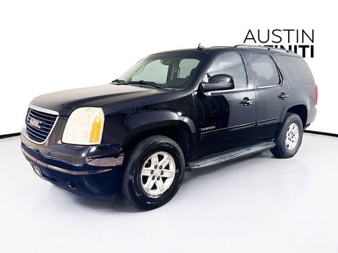 Used 2010 GMC Yukon SLE w/ Convenience Package image 3