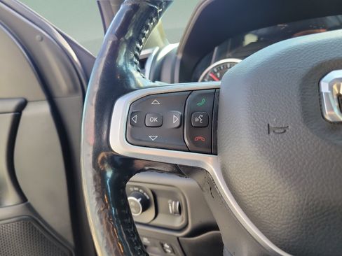 Used 2020 RAM 1500 Big Horn AWD/4WD image 13
