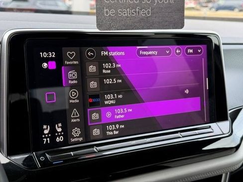 Used 2025 Volkswagen Atlas Cross Sport SEL Premium R-Line image 29