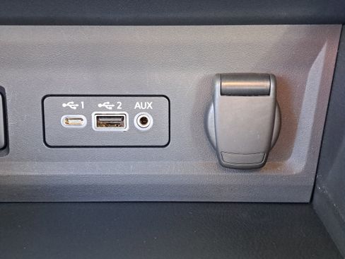 Certified 2024 Nissan Sentra SR image 28