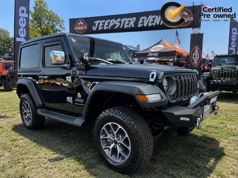 Certified 2025 Jeep Wrangler Sport AWD/4WD image 1