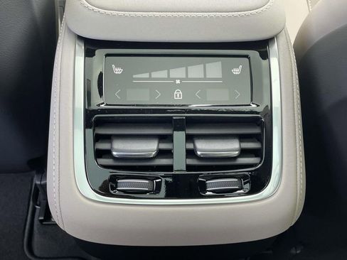 New 2026 Volvo XC90 B5 Core image 4