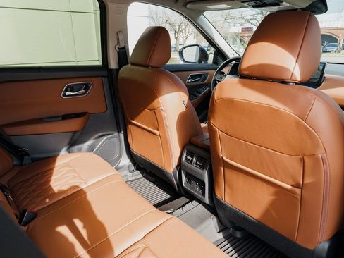 New 2026 Nissan Rogue Platinum w/ Tech Package image 24