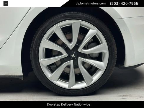Used 2020 Tesla Model 3 Long Range image 36