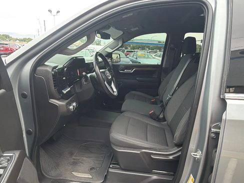Used 2023 GMC Sierra 1500 SLE w/ Enhanced Capability Package AWD/4WD image 8