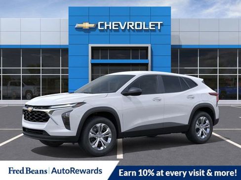 New 2026 Chevrolet Trax LS w/ Driver Confidence Package FWD image 2