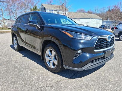 Used 2023 Toyota Highlander LE