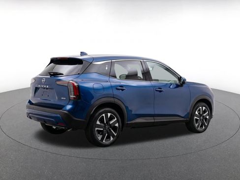 Used 2026 Nissan Kicks SV w/ Cold Weather Package AWD/4WD image 7