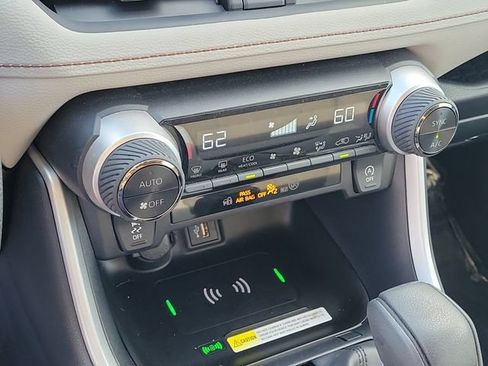 Used 2025 Toyota RAV4 XLE w/ Convenience Package FWD image 26
