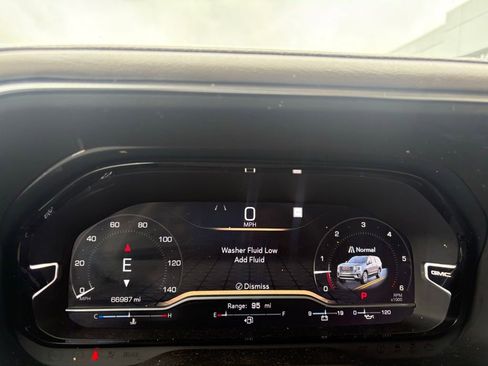 Used 2022 GMC Yukon XL Denali RWD image 24