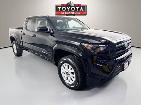 Certified 2025 Toyota Tacoma SR5 image 1