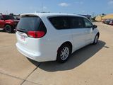 Used 2017 Chrysler Pacifica LX image 4