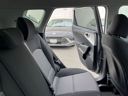 Used 2024 Kia Soul LX w/ Option Group 015 image 35