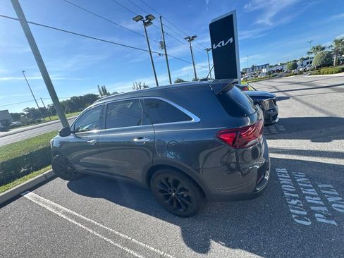 Used 2020 Kia Sorento EX FWD image 8