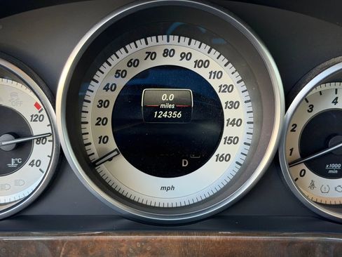 Used 2014 Mercedes-Benz E 350 Sedan image 48