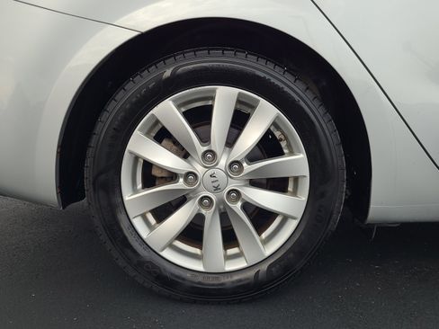 Used 2015 Kia Forte LX w/ Popular Package FWD image 11