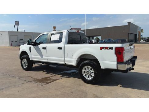 Used 2022 Ford F250 XL w/ STX Appearance Package AWD/4WD image 6