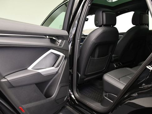 Used 2025 Audi Q3 2.0T Premium w/ Convenience Package image 42