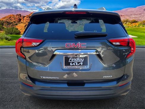 Used 2018 GMC Terrain SLE w/ Driver Convenience Package image 5