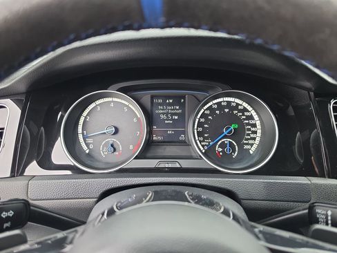 Used 2016 Volkswagen Golf R 4-Door image 12