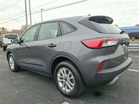 Certified 2022 Ford Escape S image 4