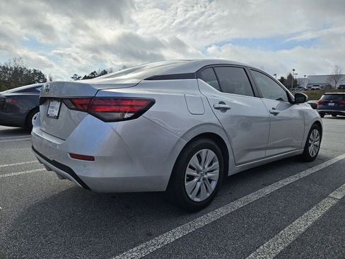 Used 2023 Nissan Sentra S image 9