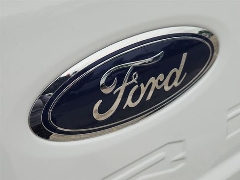 Used 2024 Ford F350 Lariat AWD/4WD image 31
